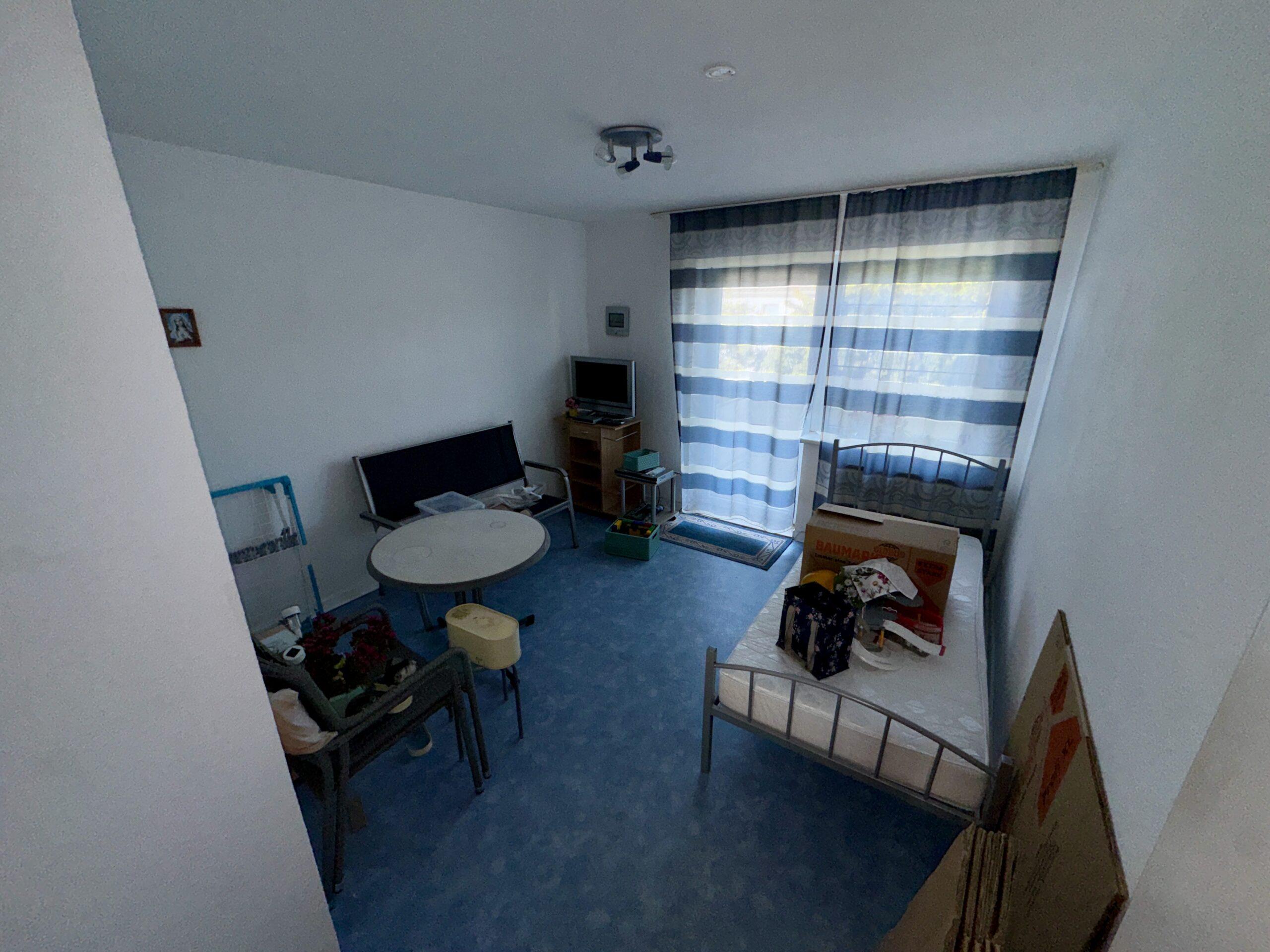 Möbliertes Zimmer vor der Räumung